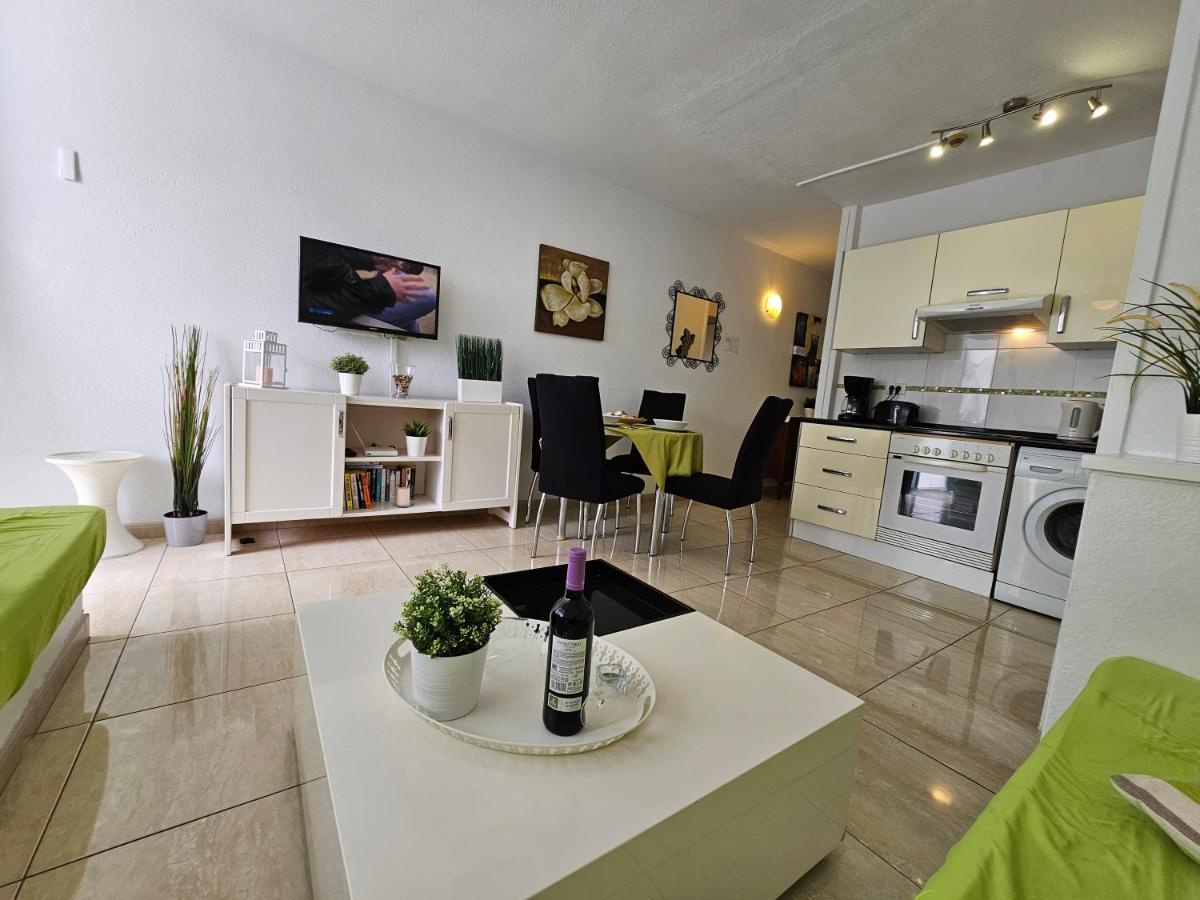 Casa Palmera 3 Only 150 Metres To The Beach, Heated Pool, Wifi, Sat-Tv, Balcony Arona  Luaran gambar