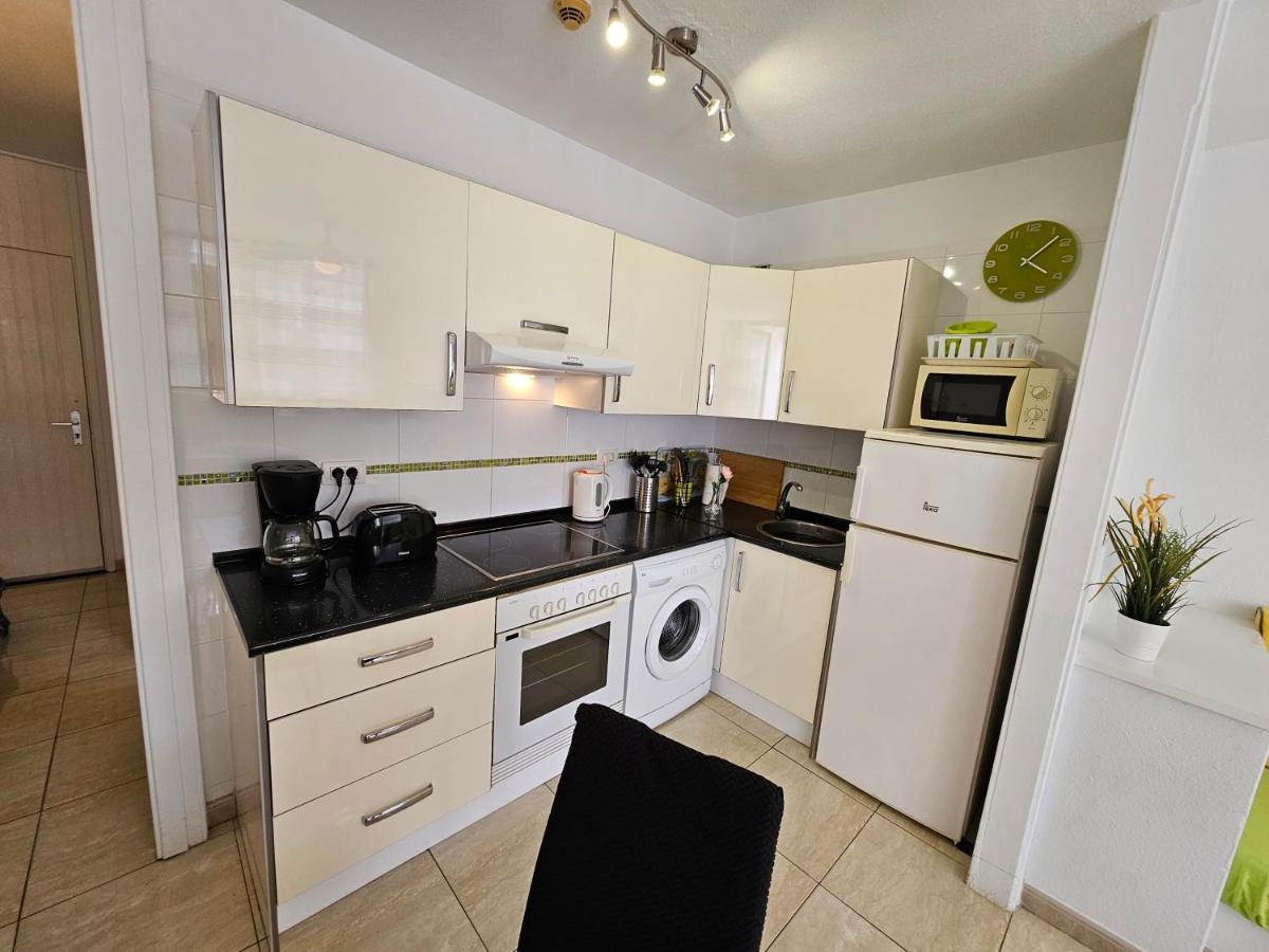 Casa Palmera 3 Only 150 Metres To The Beach, Heated Pool, Wifi, Sat-Tv, Balcony Arona  Luaran gambar