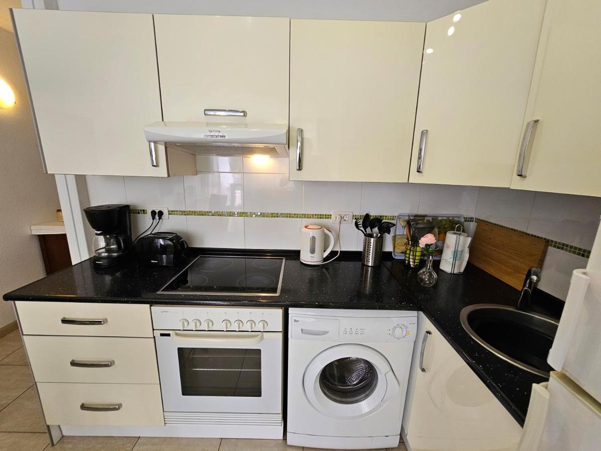 Casa Palmera 3 Only 150 Metres To The Beach, Heated Pool, Wifi, Sat-Tv, Balcony Arona  Luaran gambar