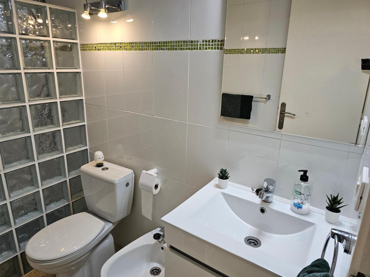 Casa Palmera 3 Only 150 Metres To The Beach, Heated Pool, Wifi, Sat-Tv, Balcony Arona  Luaran gambar